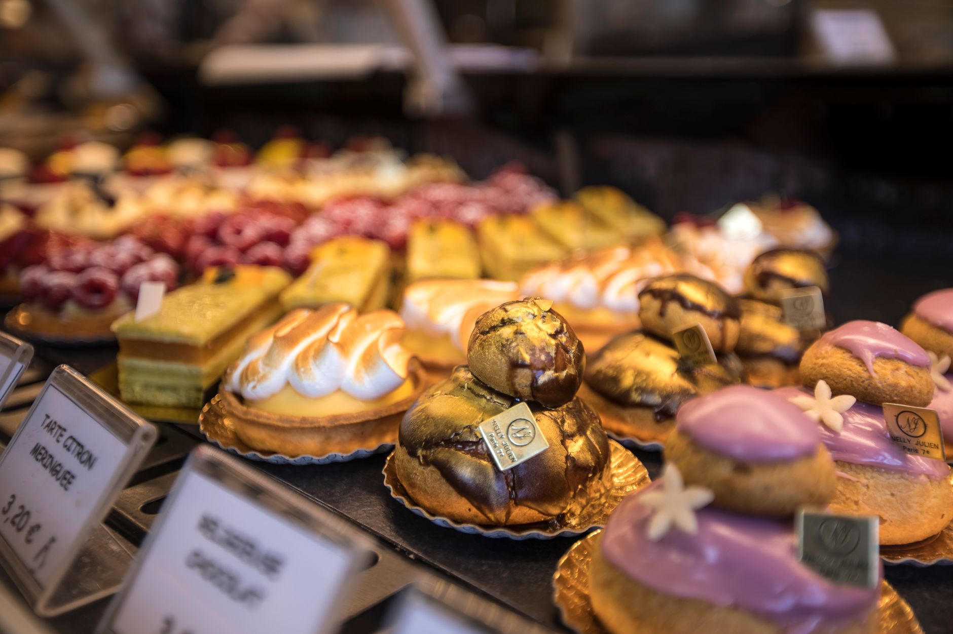 Pâtisserie à Issy-les-Moulineaux